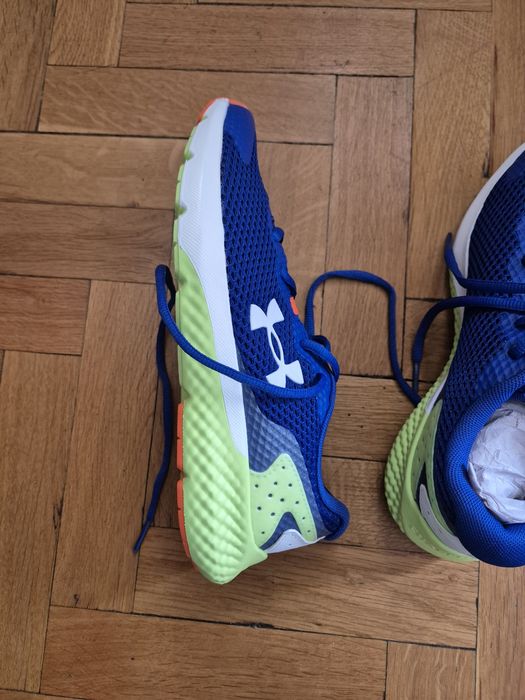 Дамски маратонки UA