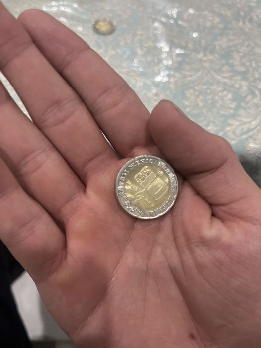 Монета 80 лет Казахстан 200т