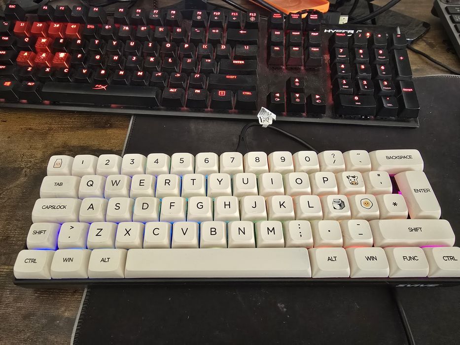 Tastatura gaming mecanica Svive Triton mini 60%