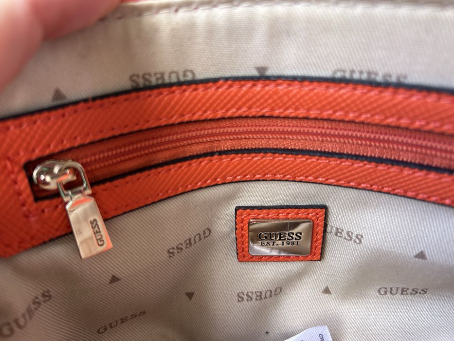 Малка чанта Guess