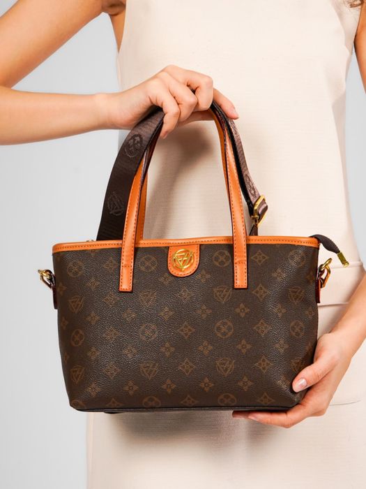 Женская сумка за штуку 10 доллар