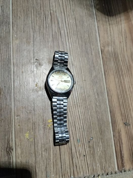 Продаётся часы ориент