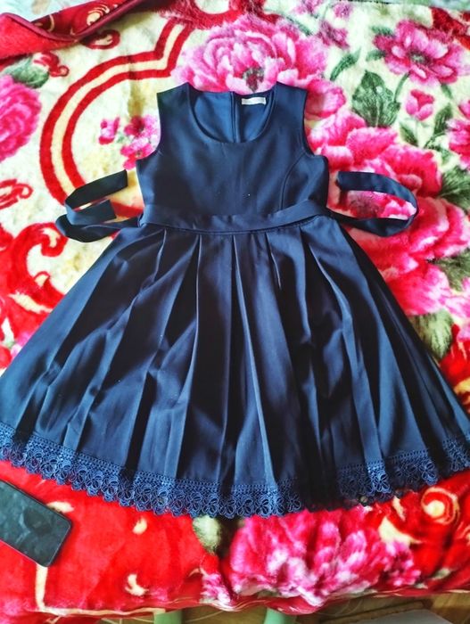 Красивая одежда для девочки подростка, много школьной.