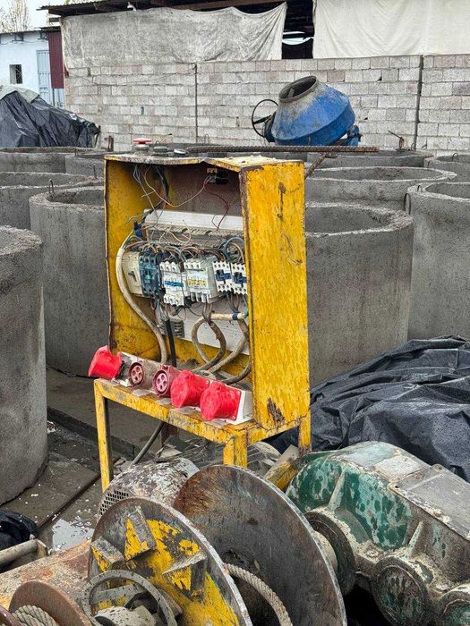 Форма для бетонни пустотни плит