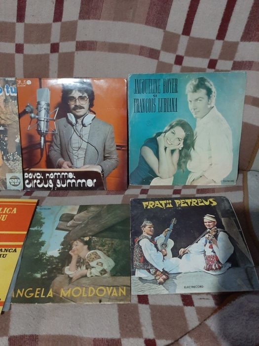 Vând plăci de pick up în stare bună vechi