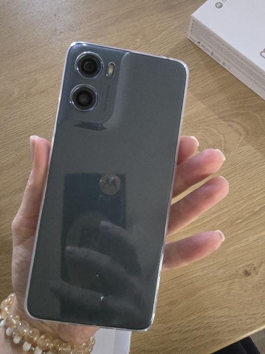 Чисто нов телефон Motorola G06