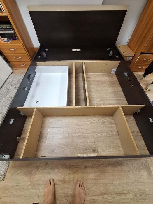 Vând pat dublu LEMS 160X200cm