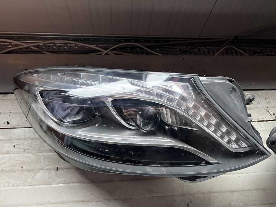 Far stanga dreapta Mercedes S W222 / cu defecte
