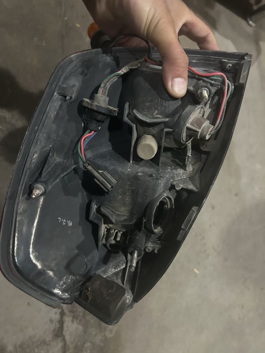 Фару на субару аутбэк