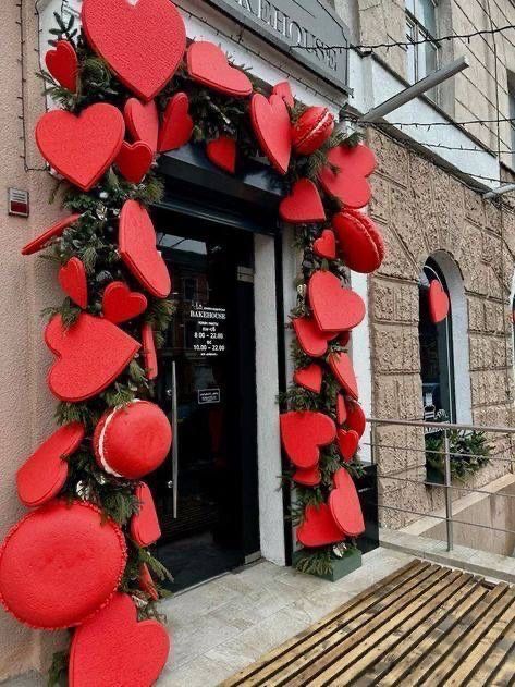 Оформления фасада арки декарации