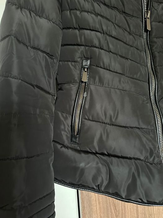 Късо, топло яке с голяма яка