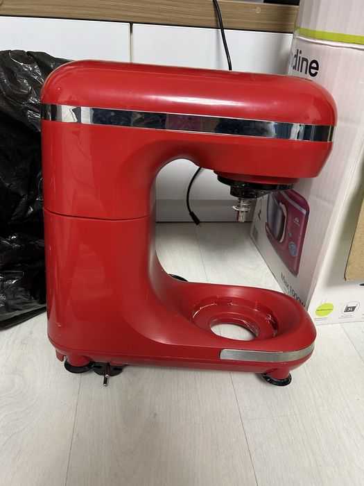 Mixer rosu/ robot de bucatarie Mandine