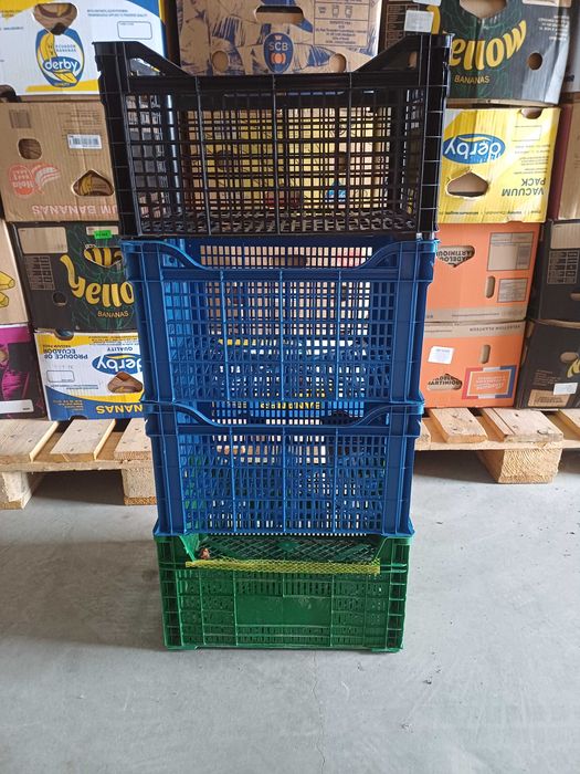 Baxuri banane de vanzare si ladite de plastic