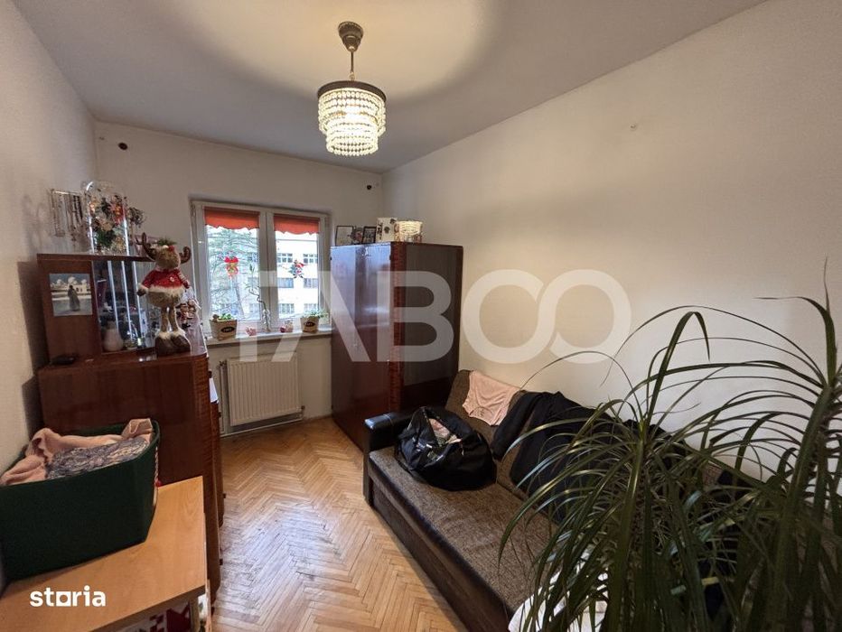 Apartament 3 camere decomandat de vanzare etaj 2   Valea Aurie