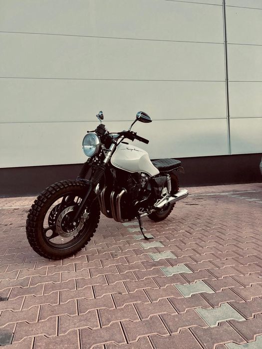 Cafe Racer  Yamaha Xj 900