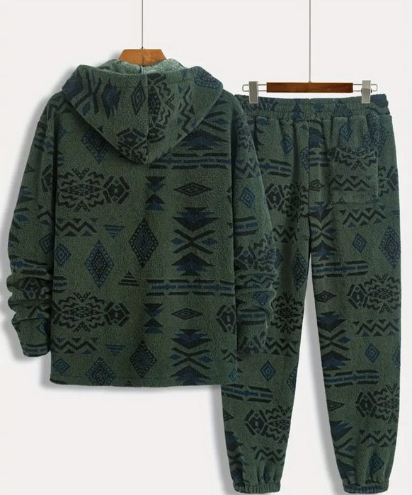 Костюм темно зелёный