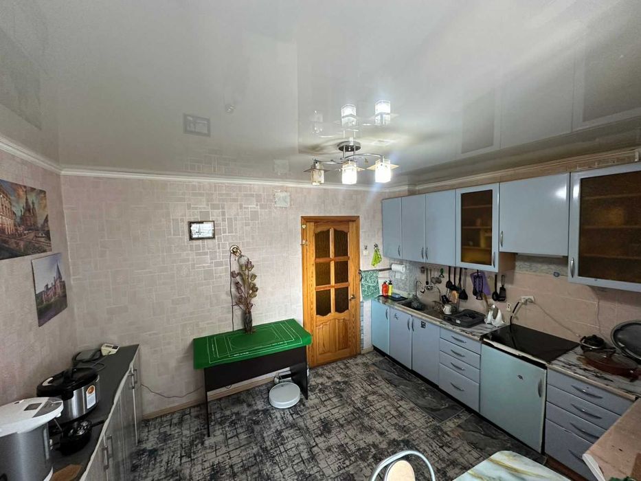 продам 3 комнатную квартиру в районе обл. больницы