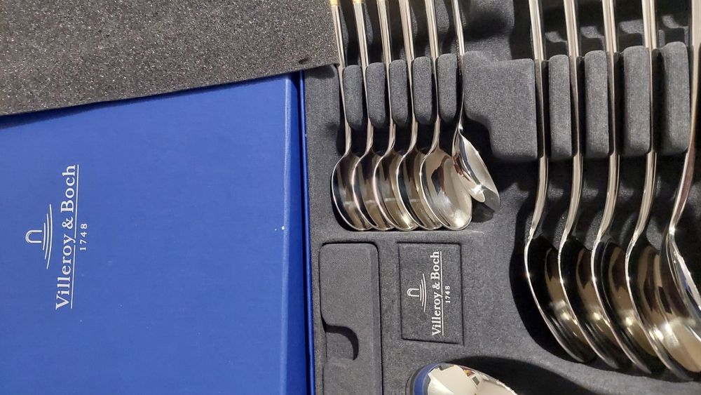 De vânzare set tacâmuri