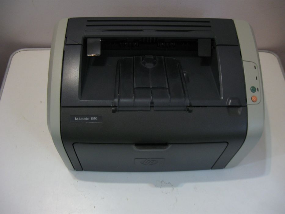 Неубиваемый  легендарный лазерный принтер HP LaserJet 1010+ 2картриджа