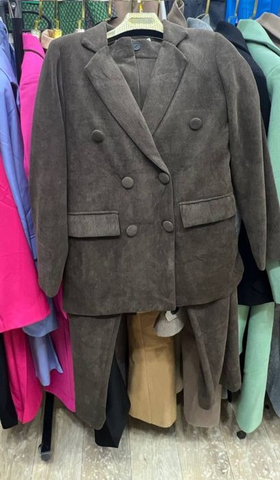 Женский брючный  классический костюм