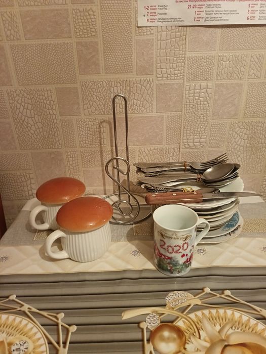 Кухонная посуда разная.