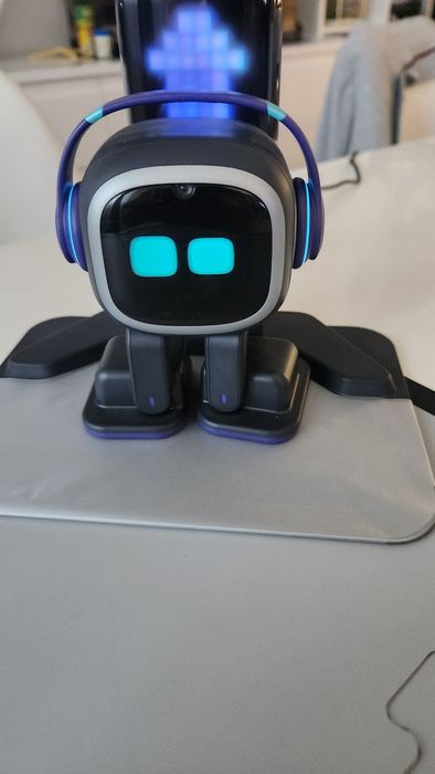 Robot Emo Go Home, AI Desktop Pet cu Statie Incarcare, Living.AI