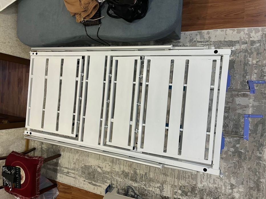 Медицинская кровать