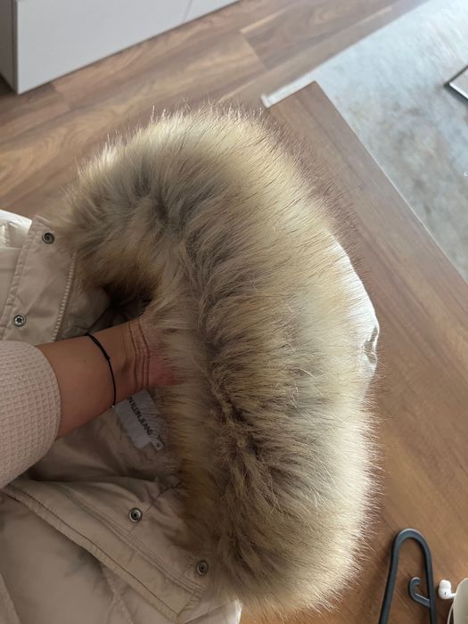 Geaca Calvin Klein, marimea M (corespunde la 36-38)