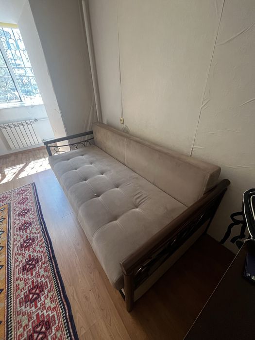 Продам диван в хорошем состояние!