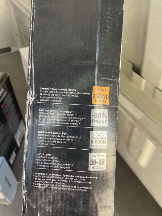 Spot LED cu 3 brațe orientabile – EGLO Salto, Alb Mat