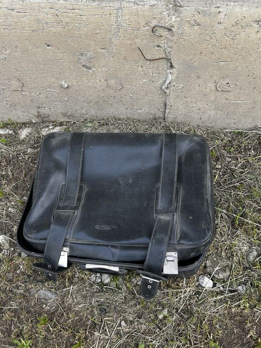 Продам чемодан из чистой кожи