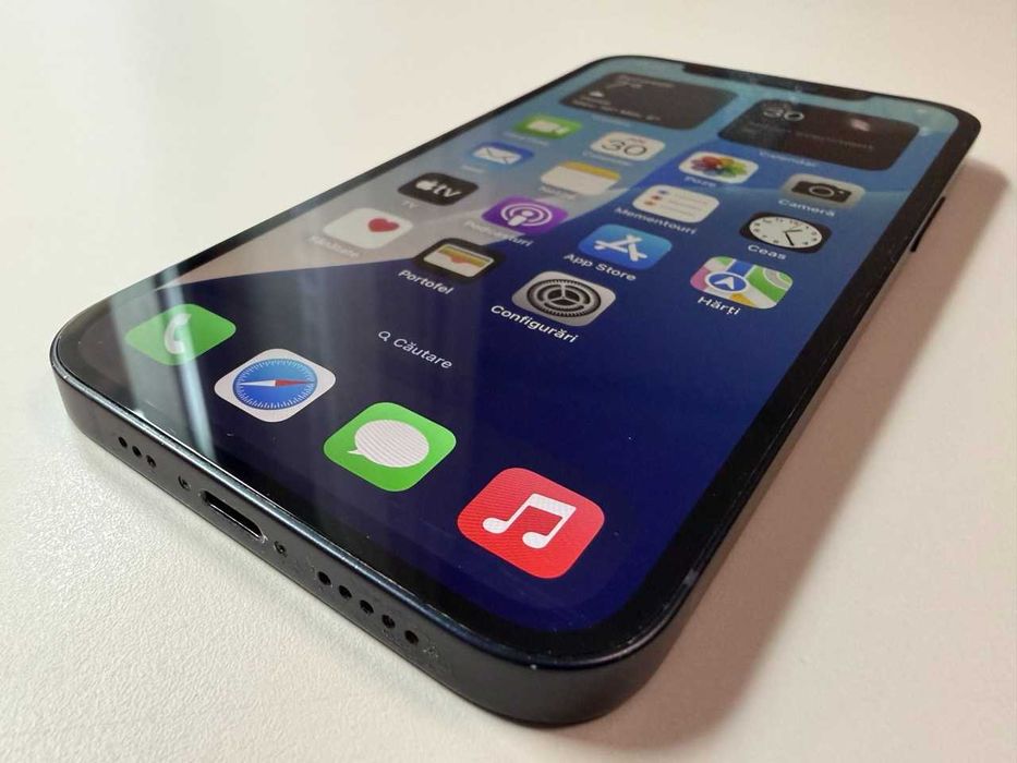  Apple / iPhone 12 64 Gb / Midnight