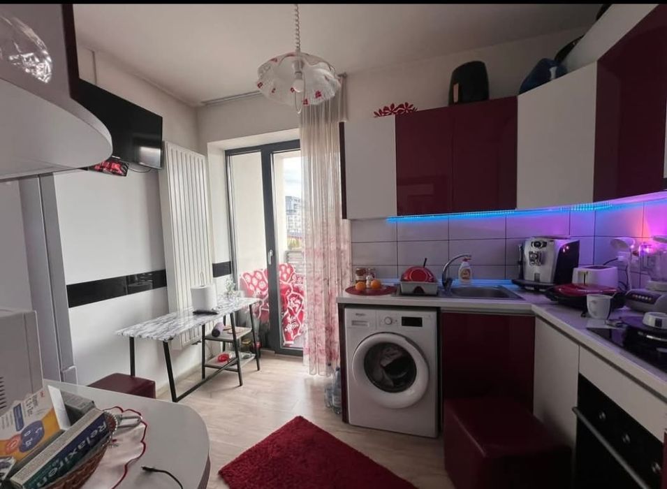 Vand apartament 2 camere,parcare, boxa , etaj 4(6) bloc nou, 72m2Tudor