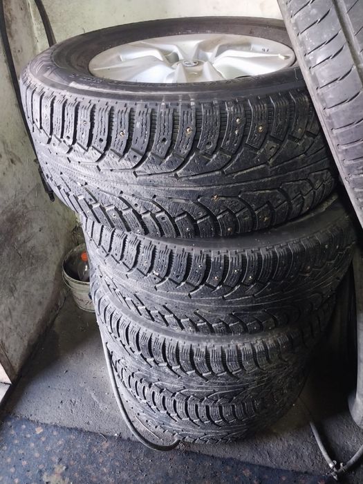 Шины с диской тойота комплект