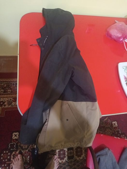 Прадается очень хороший одежды