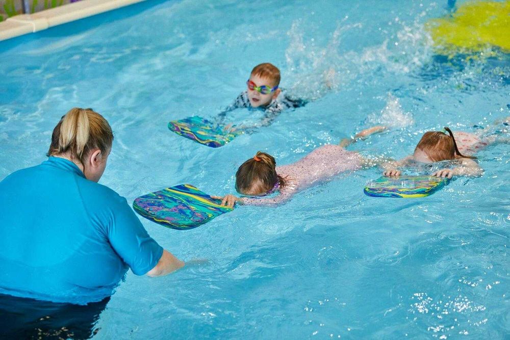 Обучение по плуване с треньор/индивидуални тренировки/SWIMMING LESSONS