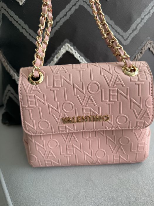 Guess i Valentino чанти