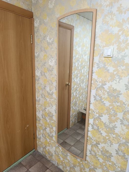 Прихожая б/у  с ящиками под обувь