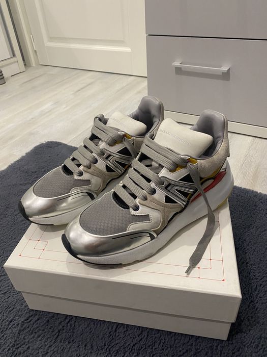 Alexander Mcqueen