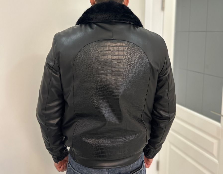 Продам кожанную куртку