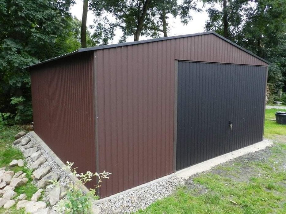 Vand garaj modular pe structura metalica