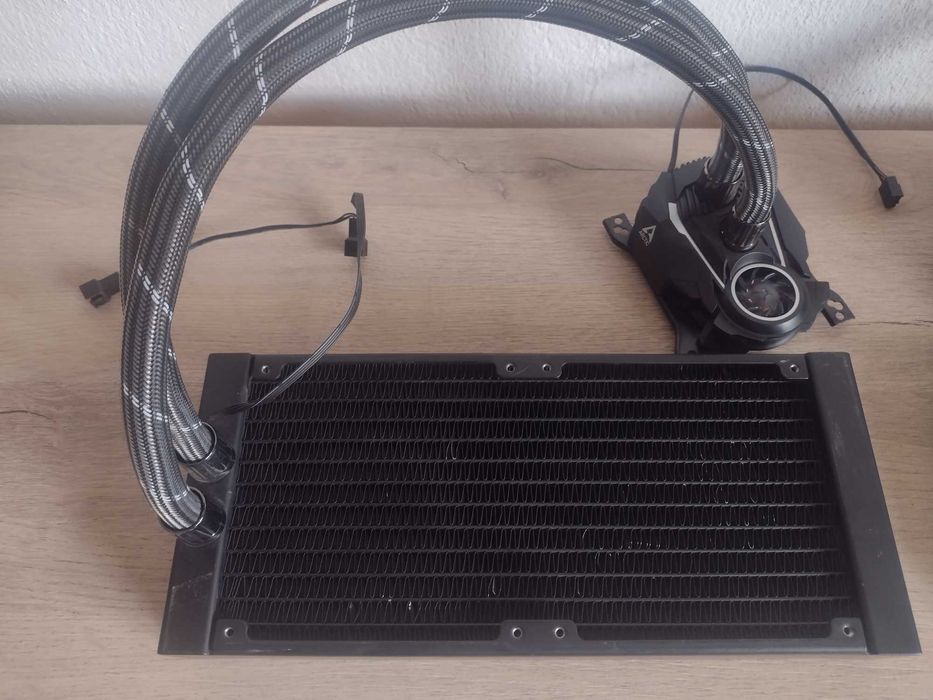 4 броя водни охаждания за компютър Arctic и NZXT cougar