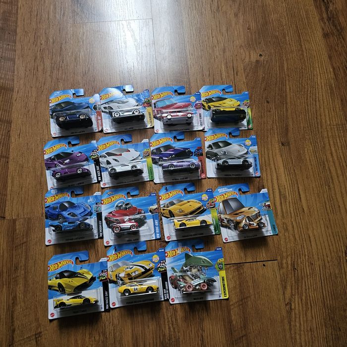 Колички Hot Wheels.