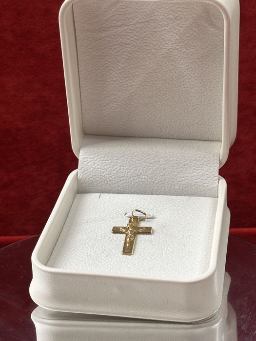 Стилен Златен кръст на ТОП ЦЕНА*