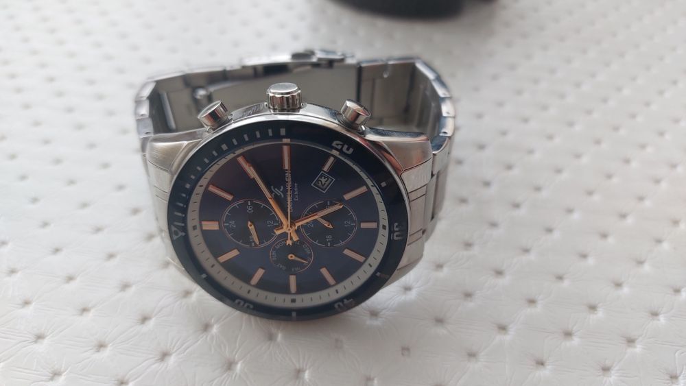 Продам часы наручные