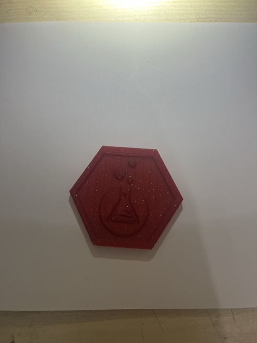 Два лабкойна от 2023 и 2024.