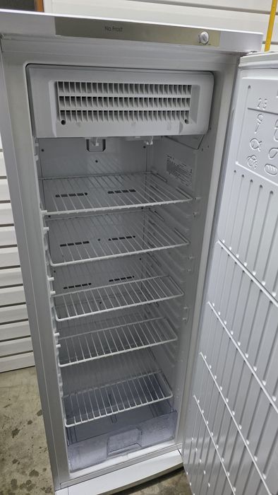 Продам морозильник