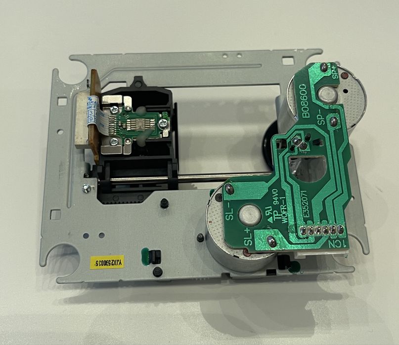 Sistem Optic-Laser-Pioneer PD 10AE sau PD 30AE.