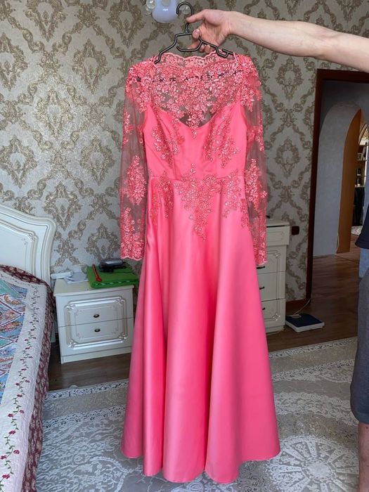 Платье на торжество.