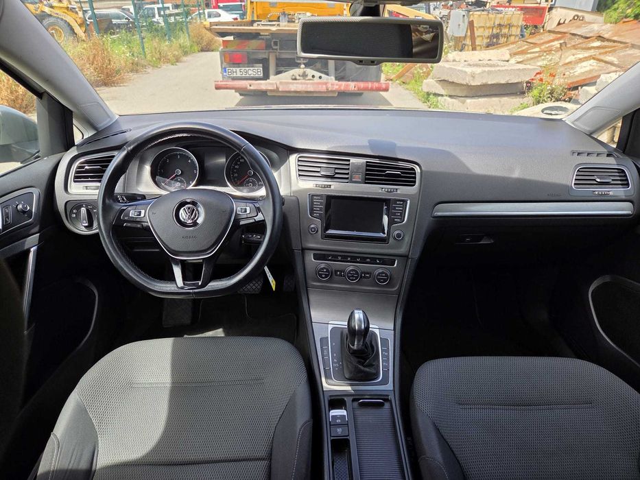 Vând golf 7 1.6 TDI AUTOMAT
